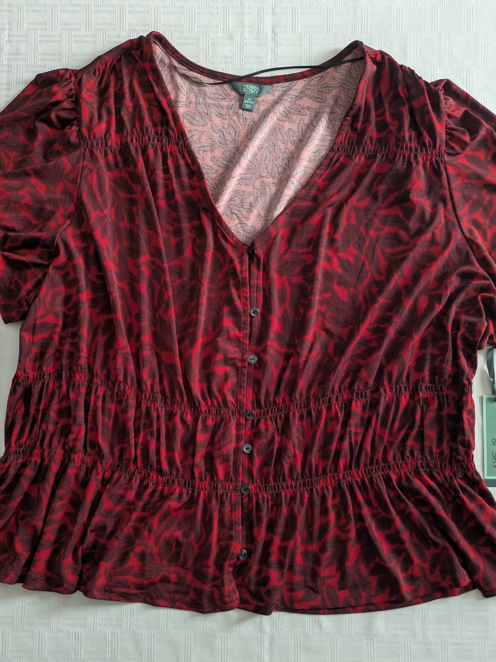 Terra & Sky Women's 4X Red & Black Leaf Print Button-Front Peplum Top NWT